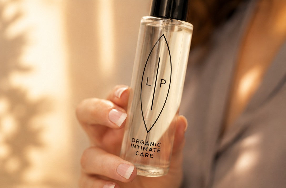 Intimate Cleansing & Moisturising Oil - Prebiotic & Postbiotic by Lip Intimate Care - cleanser product photo 5
