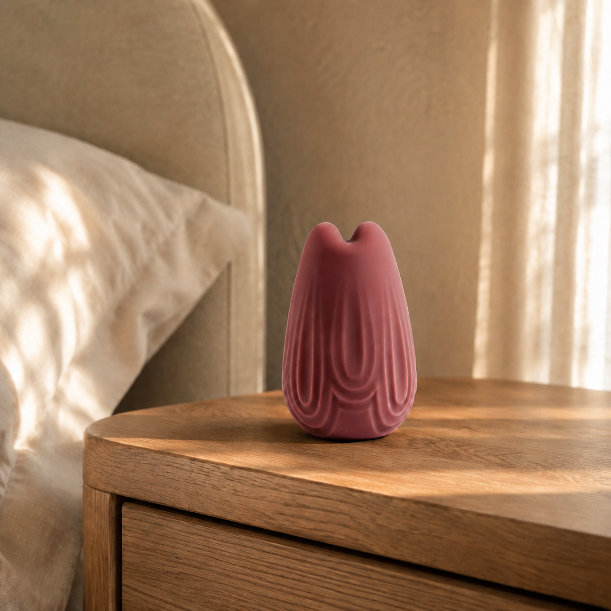 Serene Clitoral Vibrator by Lovglo - external vibrator product photo 3