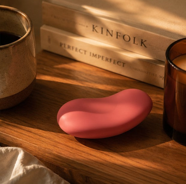 Nyx Palm Vibrator by Peech - external vibrator product photo 3